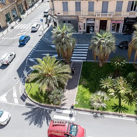 Penthouse Three Bedrooms Daire Sanremo