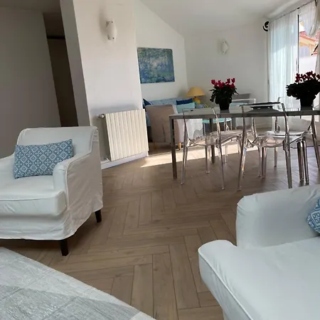 דירה Penthouse Three Bedrooms סנרמו