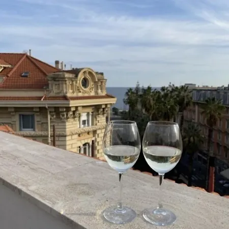 Penthouse Three Bedrooms * Sanremo